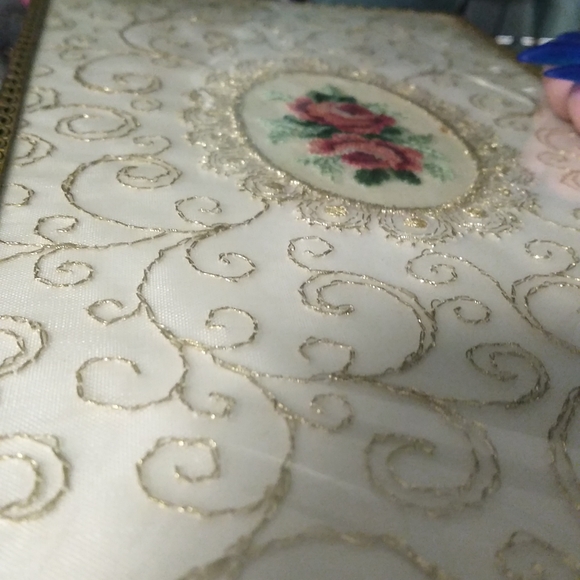 Embroidered then lacquered  very old music box - Picture 7 of 9